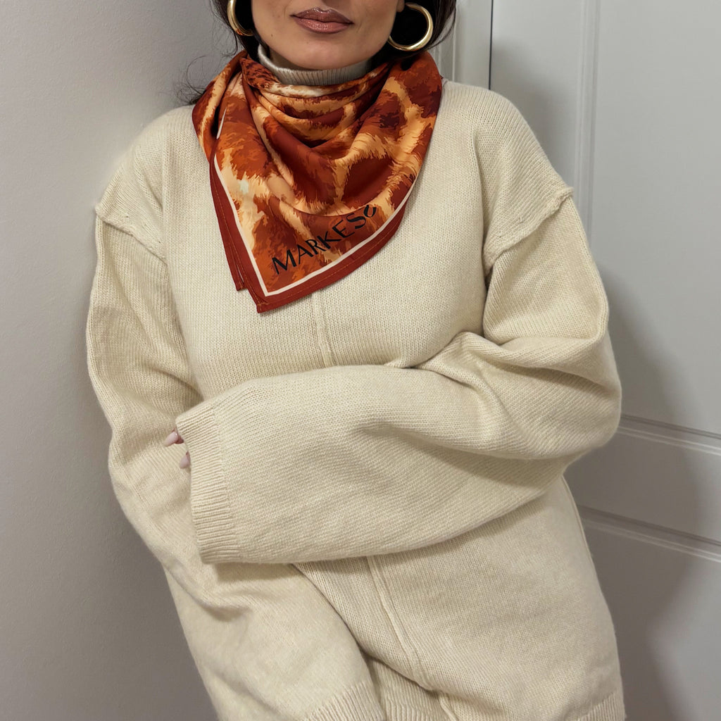 THE BROWN GIRAFFE SCARF