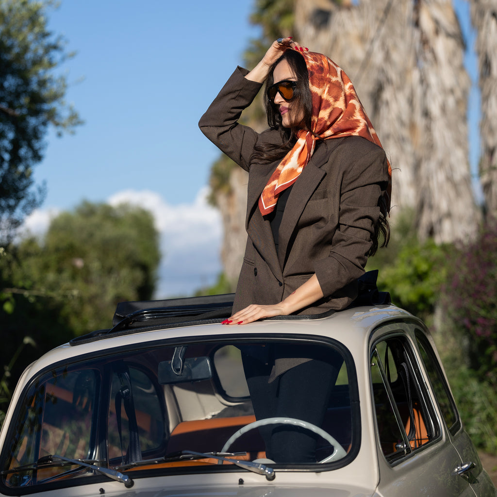 THE BROWN GIRAFFE SCARF